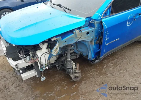 2018 Jeep Compass Latitude 4X4 z USA, uszkodzony, nr VIN 3C4NJDBB1JT470471